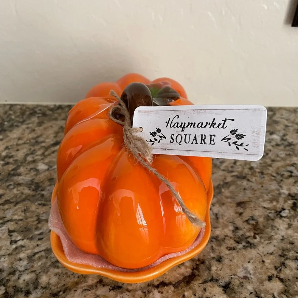 Pumpkin Covered Butter Keeper - Picture 3 of 3